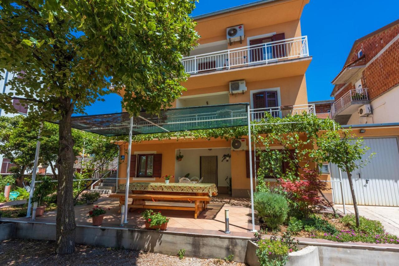 Apartments Lilin Crikvenica Buitenkant foto