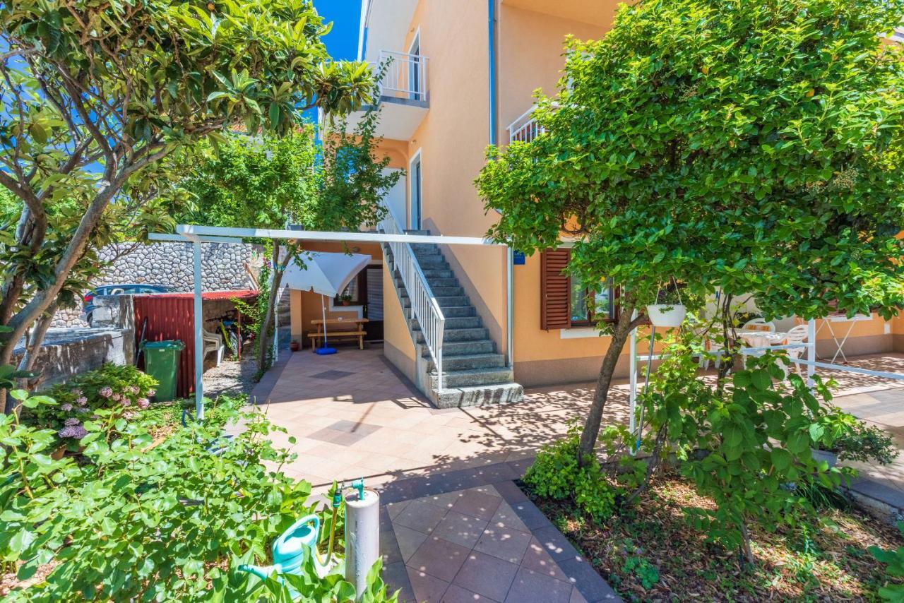 Apartments Lilin Crikvenica Buitenkant foto
