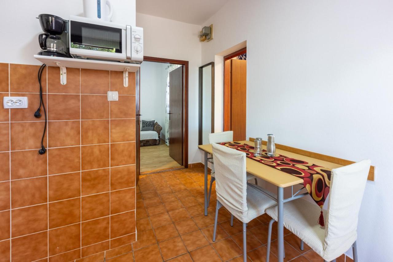 Apartments Lilin Crikvenica Buitenkant foto