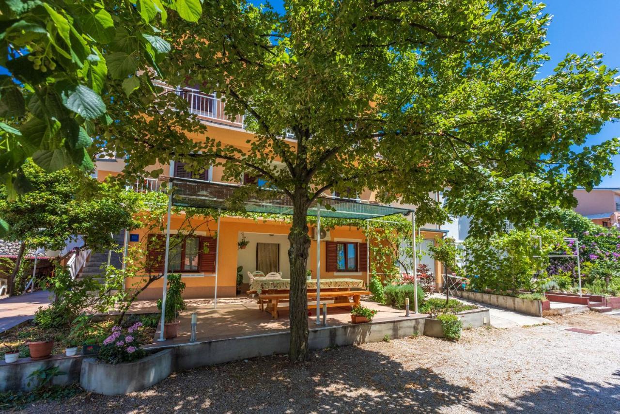 Apartments Lilin Crikvenica Buitenkant foto