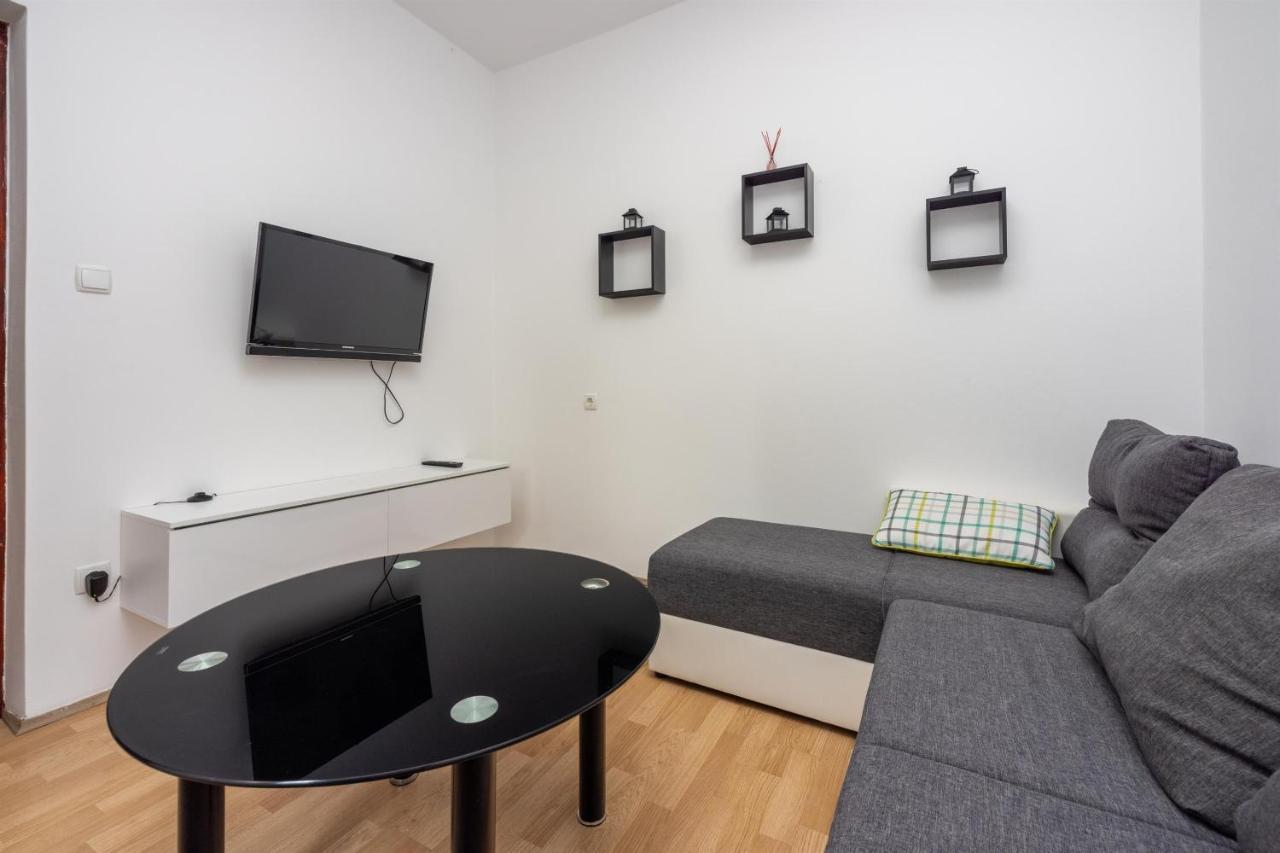 Apartments Lilin Crikvenica Buitenkant foto
